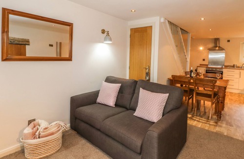 Oakworth Cabaña | THE MISTAL, family friendly in Oakworth