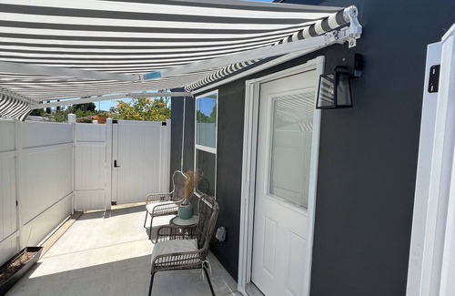 Winnetka Casa | "The Mockingbird" a new transitional style guest house with private entry.