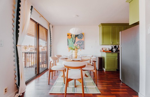 Laurelhurst Apartamento | The Mod House | Stylish 3BR Retreat Near UW