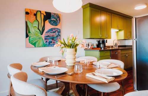 Laurelhurst Apartamento | The Mod House | Stylish 3BR Retreat Near UW