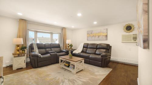 Valley Stream Apartamento | The Mod Pad! 15 min from Airport, Free Parking!