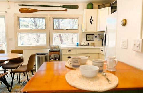 Wellfleet Cabaña | The Mod Pod~2 bd/2.5 bth/dog/games/steps to beach