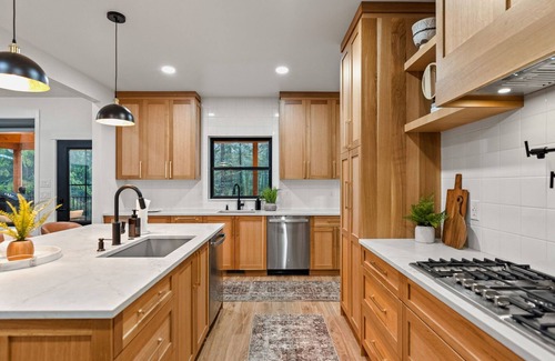 Bonner County Casa | The Modern Forest Retreat w/Hot Tub