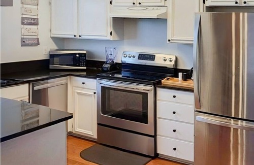 Hybla Valley Casa | The Modern Gem, Alexandria
