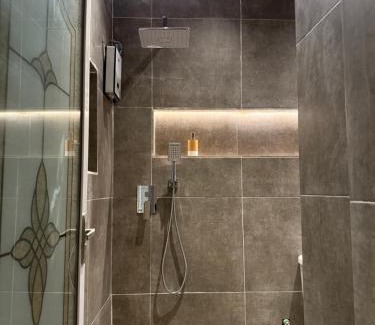 Madina Apartamento | The Modern Hideaway 10km from Airport
