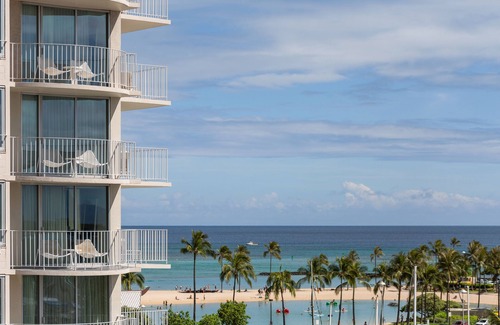 Waikiki Complejo | The Modern Honolulu-CITY VIEW 1 KING PREMIER WITH BALCONY