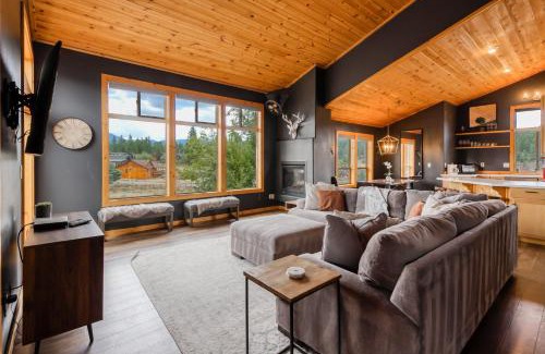 Truckee Casa | The Modern Moose Lodge