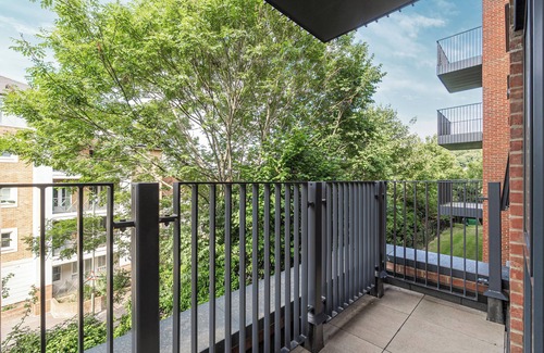 Godalming Apartamento | The Modern Nest Over 65s Retreat