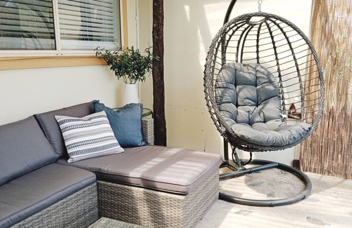 Bathurst Cabaña | The Modern Victorian 200 metres from CBD