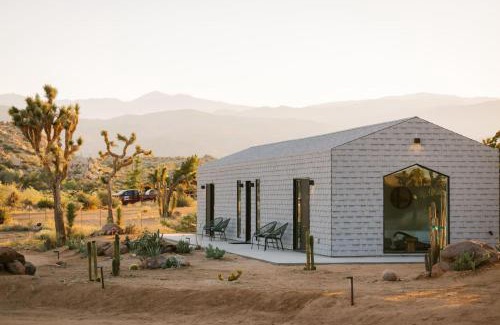 Pioneertown Casa | The Modern Wolfden By The Cohost Company
