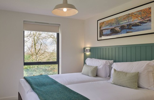 Chittlehamholt Complejo | The Mole Resort, 2 Bedroom Meadow View Luxury Lodge with Hot Tub