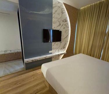 Nerul Hotel | The Moon Hotel