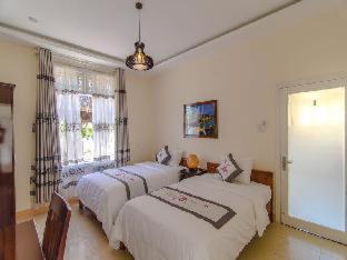 Tra Que Vegetable Village Casa | The Moon River Homestay & Villa