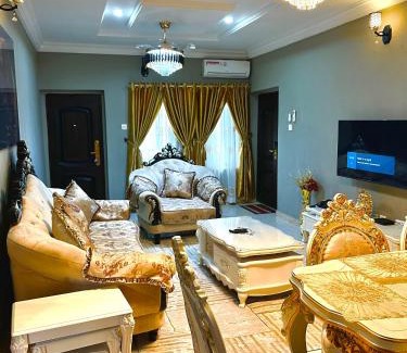 Nnewi Apartamento | The Moonshine Residence-Royal