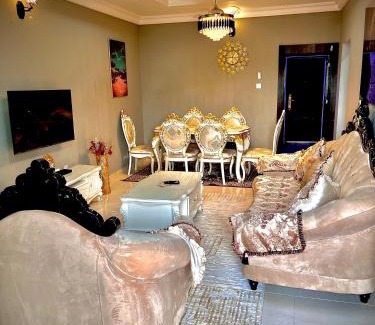 Nnewi Apartamento | The Moonshine Residence-Royal