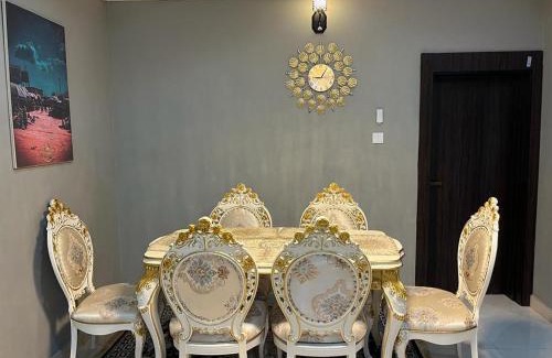 Nnewi Apartamento | The Moonshine Residence-Royal