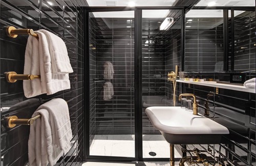 Chelsea Hotel | The Moore, a Member of Design Hotels