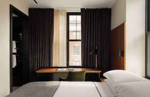 Chelsea Hotel | The Moore, a Member of Design Hotels