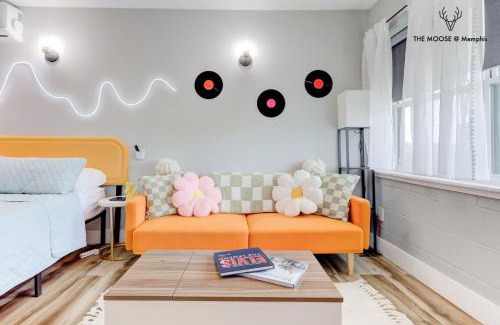 Downtown Memphis Apartamento | The Moose #10 - Stylish Loft with King Bed, Free Parking & Wi-Fi