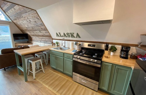 Seward Cabina | The Moose @ Exit Glacier Cabins