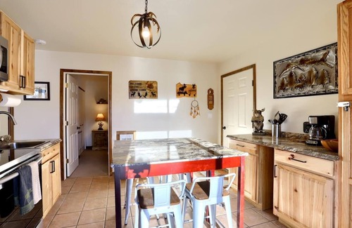 Twin Lakes Cabina | The Moose Meadow | Alpine Lake Lookout | Fast Wifi