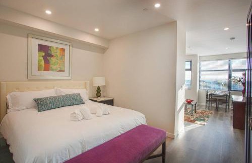 Bankers Hill Apartamento | The Most Beautiful Bay View from 1 Bedroom Apt