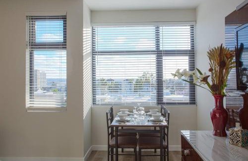 Bankers Hill Apartamento | The Most Beautiful Bay View from 1 Bedroom Apt