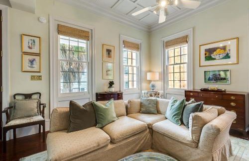 Cannonborough Elliotborough Casa | The Most Charming Old Brick Alley Charleston