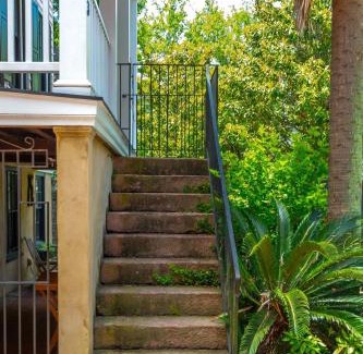 Cannonborough Elliotborough Casa | The Most Charming Old Brick Alley Charleston