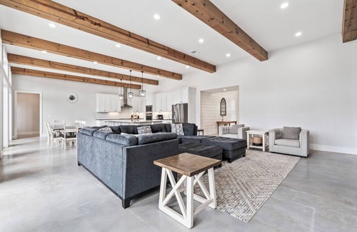 Sabinal Casa | The most Instagram-able house in Concan. Private pool, hot tub, minutes to THE Frio River