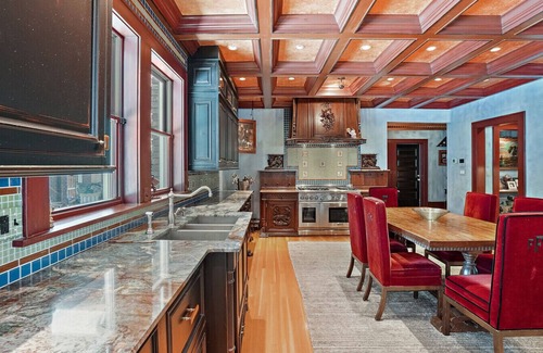 Crescent Lake Casa | The Most Luxurious home on the market