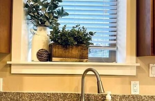 Cedar Hills Casa | The Mountain Escape | New Private Hot Tub | BBQ | Private Patio | Completely...