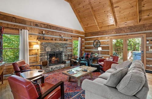 Blowing Rock Casa | The Mountain Peek
