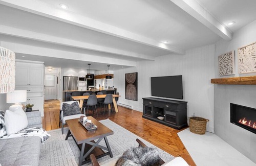 Mont-Tremblant Apartamento | The Mountain View Condo