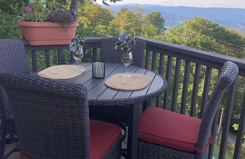 Beech Mountain Villa | ¡LAS MONTAÑAS ESTÁN LLAMANDO! Fabulosas vistas sin obstáculos!