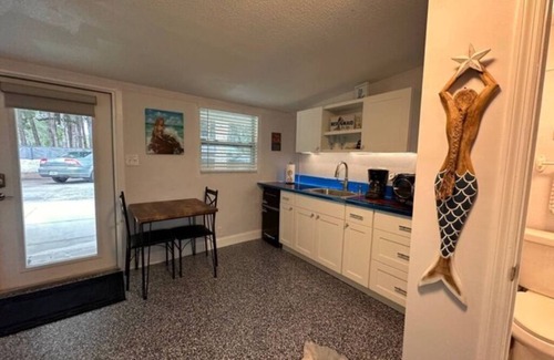 Brooksville Apartamento | The Muddy Mermaid - Neptune's Grotto Old Florida Adventure Retreats