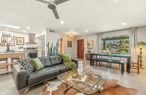 Encanto Casa | The Mulberry Manor