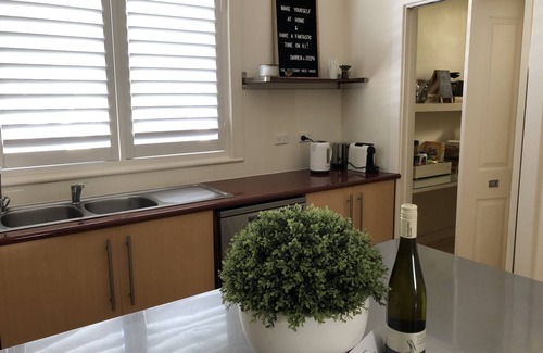 Kingscote Casa | The Mulberry Tree - Kingscote - Kangaroo Island Holiday Home