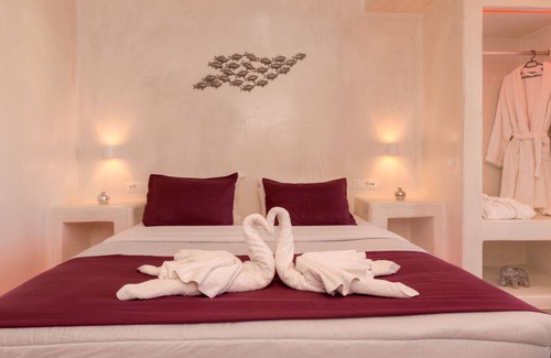 Vothon Casa | The Muses of Santorini
