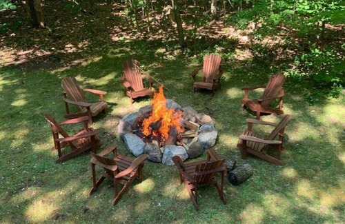 Stratton and Bromley Ski Areas Casa | The Mushroom House of Manchester Vermont