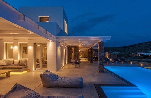 Faros Armenistis Casa | The Mykonist - Mykonos