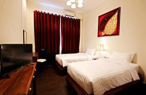 Yan Nawa Cama Y Desayuno | The Myth - Sud Sathorn