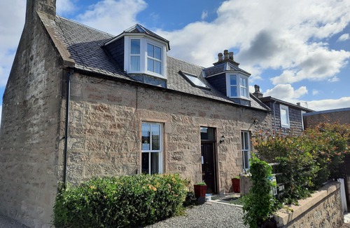 Nairn Cabaña | The Nairn House calificó 4 * por Visit Scotland es una encantadora casa georgiana renovada a un excelente sta