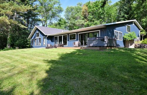 Cable Casa | The Namakagon Lakehouse home