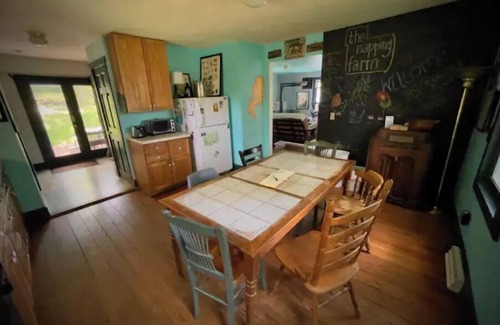 Morrisonville Cabaña | The Napping Farm