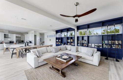 Wulfert Casa | The Narrows- Stunning Bayfront Villa on Captiva