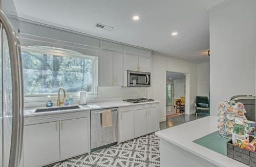 North Charleston Casa | The Nathalie - curated, open, tree covered family