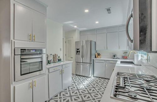 North Charleston Casa | The Nathalie - curated, open, tree covered family
