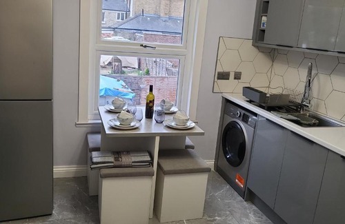 Lewisham Apartamento | The Navarone Blue Orchid Flat