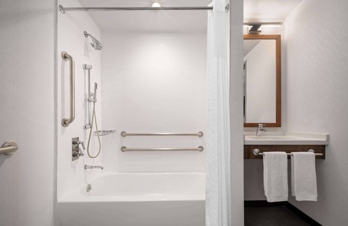 Queens Hotel | The Nedia, BW Signature Collection